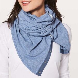 Lululemon Vinyasa Blue Scarf EUC